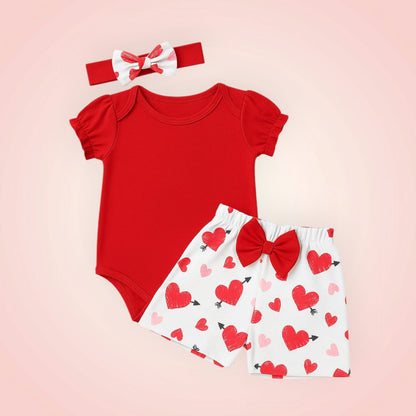 🎯 Conjunto de Ropa para Bebé - “Corazones de Amor” (3 piezas)