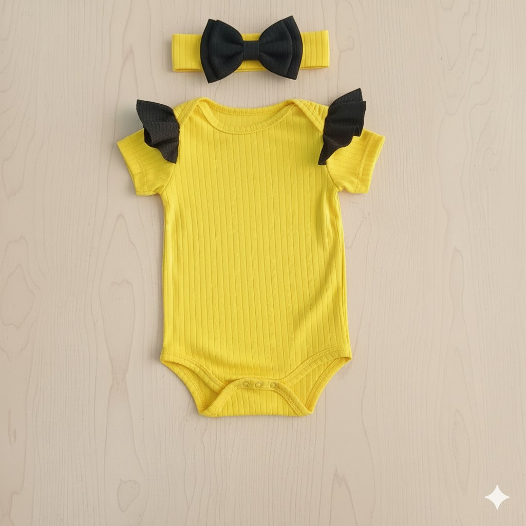Conjunto Bebé Amarillo con Negro – 3 Piezas (Body + Short + Cinta)